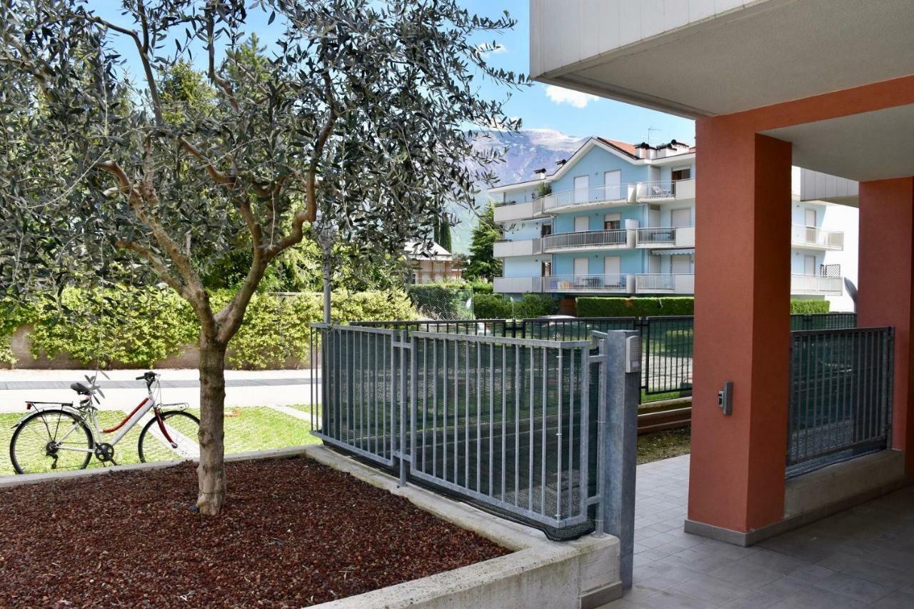 Lakegarden Apartment Riva del Garda Luaran gambar